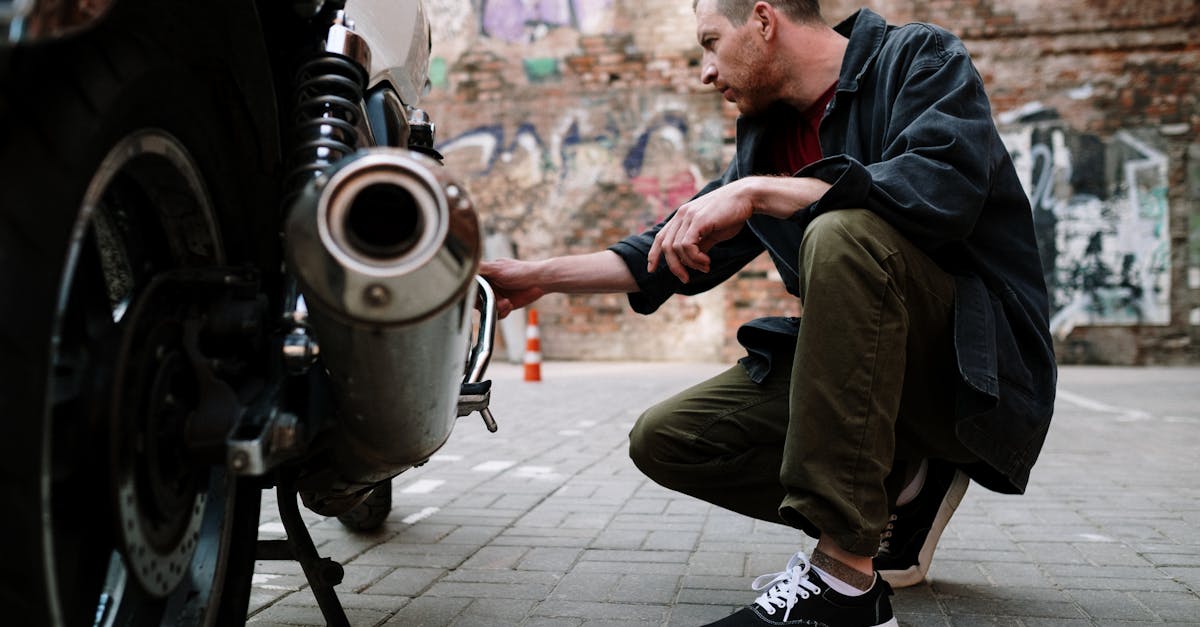 inspection moto en france : contrôle complet de sécurité et conformité pour votre deux-roues. assurez votre tranquillité sur la route avec un service professionnel et fiable.