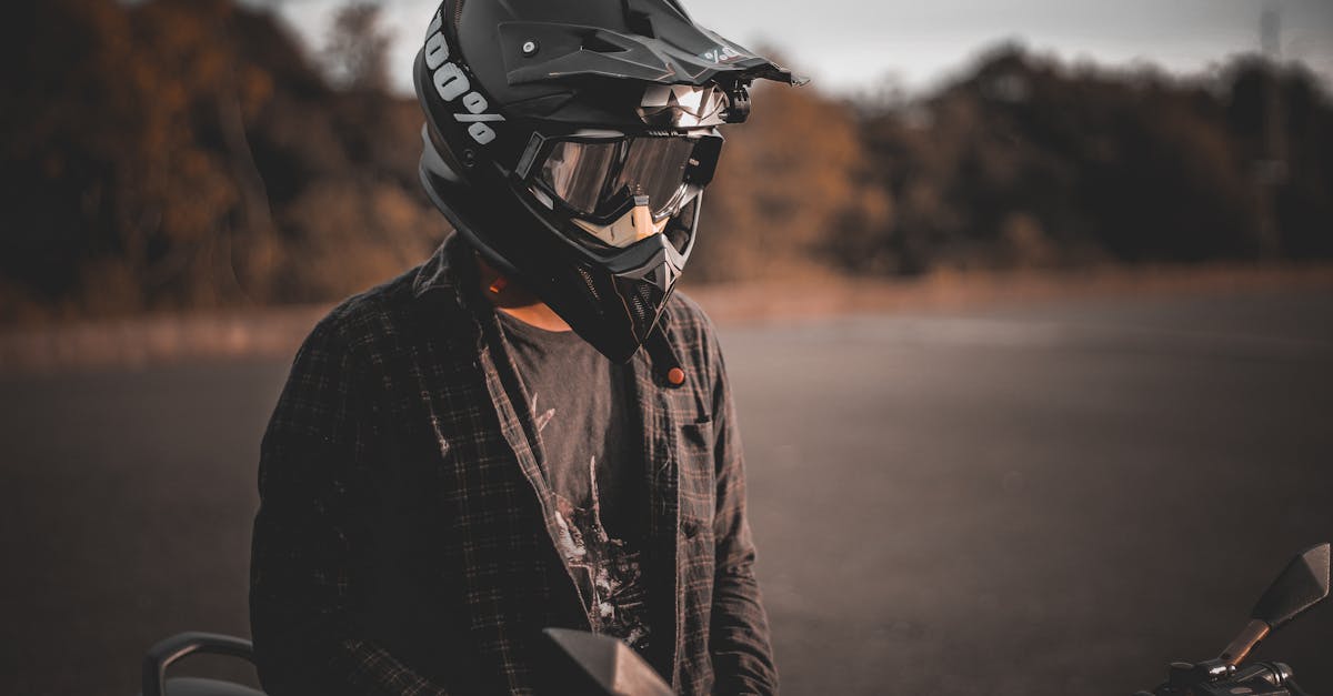 découvrez les règles essentielles de sécurité à respecter pour une conduite de moto sûre et responsable.