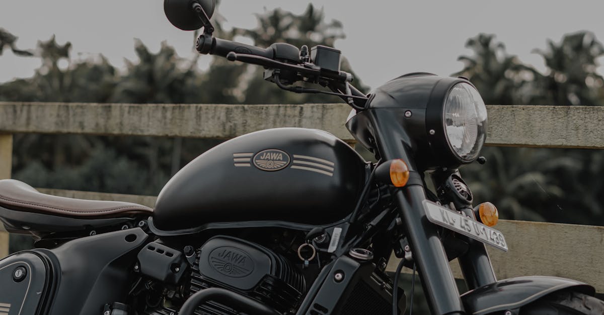 découvrez les risques et conséquences de conduire une moto sans permis, ainsi que les démarches pour obtenir une licence en toute légalité.