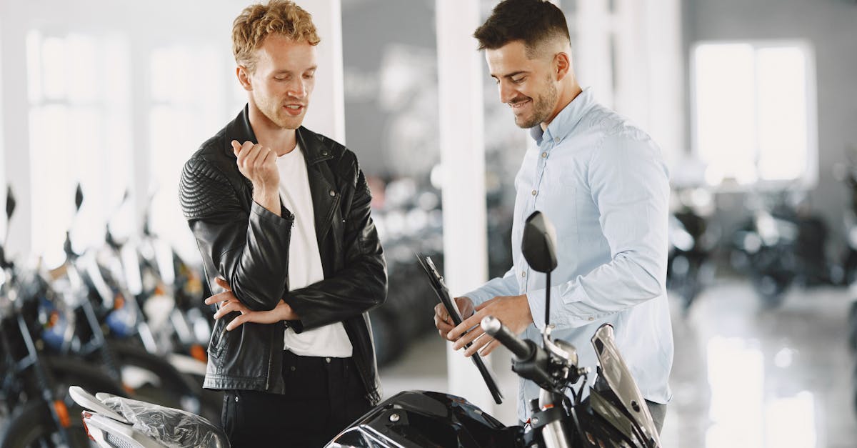 découvrez nos conseils pratiques pour négocier le prix d'une moto d'occasion et obtenir la meilleure offre possible.