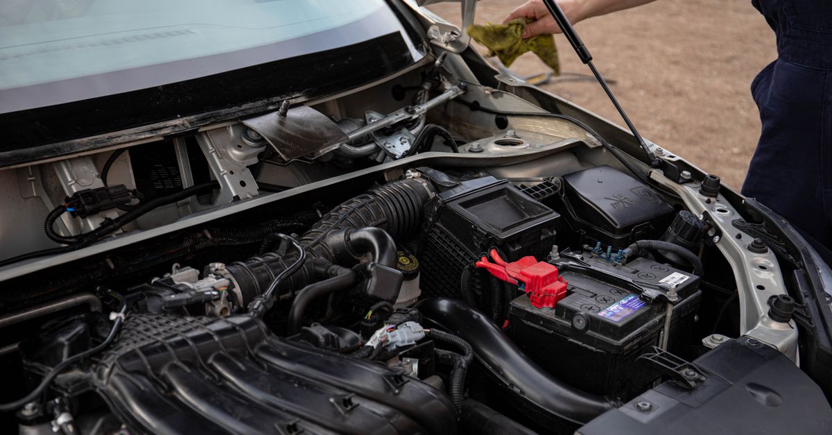 découvrez comment identifier et résoudre les problèmes de bornes de batterie pour assurer une connexion fiable et prolonger la durée de vie de votre batterie.