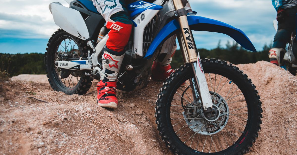 Accueil 10 assurez votre motocross avec des formules adaptées pour une protection optimale lors de vos sorties tout-terrain.