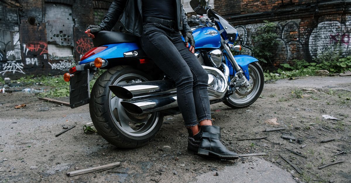 obtenez une assurance moto cf adaptée à vos besoins pour protéger votre véhicule et rouler en toute sérénité. comparez les offres et choisissez la couverture idéale.