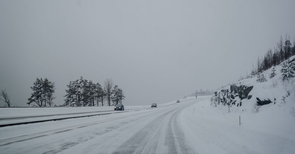conseils et précautions pour conduire en cas de vents forts afin d'assurer votre sécurité sur la route.