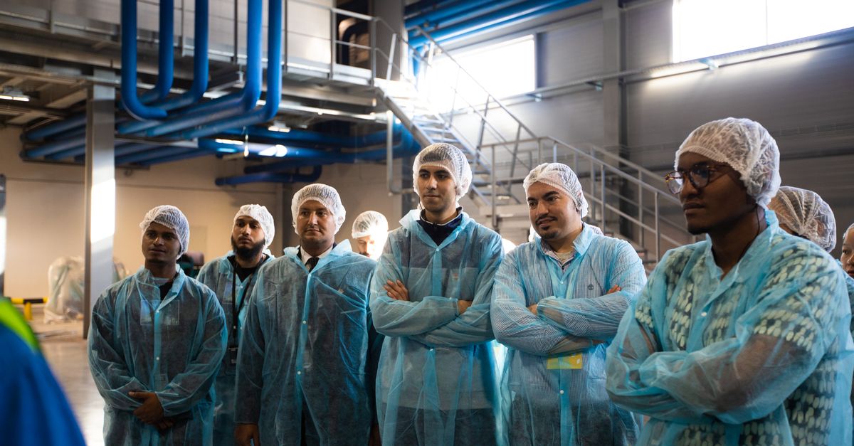 découvrez nos solutions pour assurer la sécurité collective en entreprise, favorisant un environnement de travail sécurisé et collaboratif.