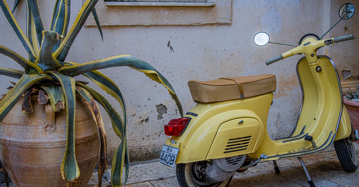 Accueil 12 découvrez notre large sélection de scooters sans permis, idéals pour une mobilité urbaine facile et pratique. profitez d'un transport rapide sans besoin de licence.