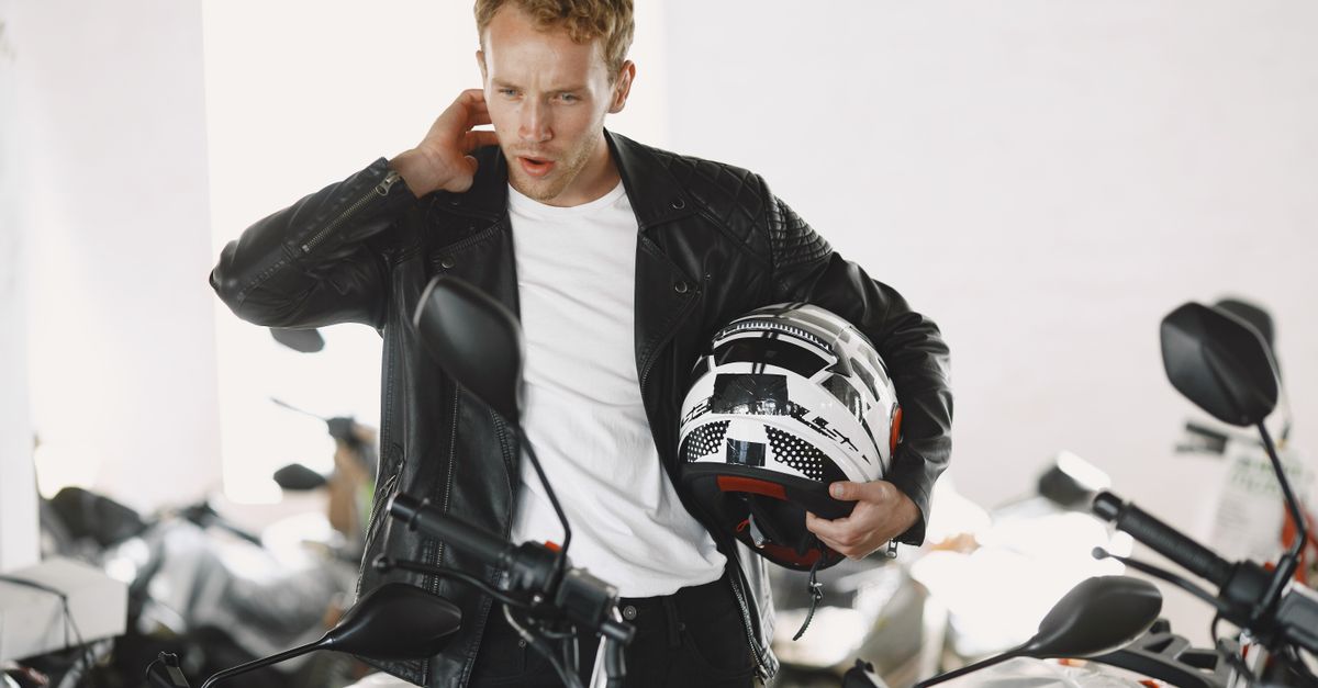 Accueil 13 vérification de sécurité après un accident de moto : conseils essentiels pour assurer votre protection et éviter les blessures graves.