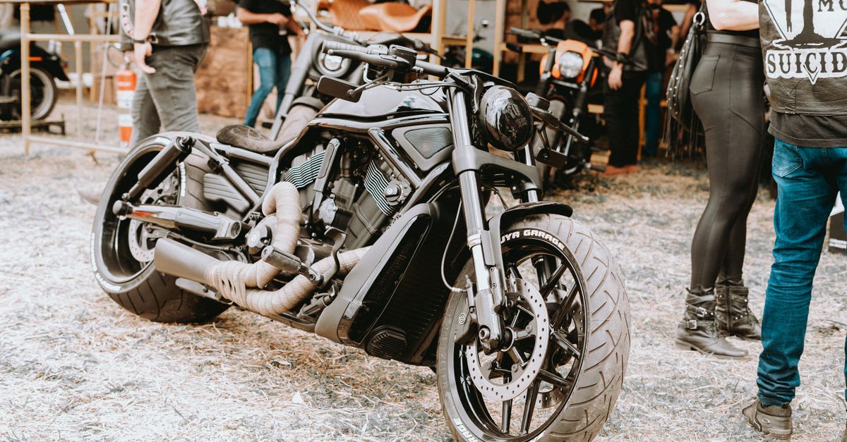 Accueil 9 découvrez l'art de la personnalisation de motos : conseils, techniques et inspirations pour créer une moto unique qui vous ressemble.
