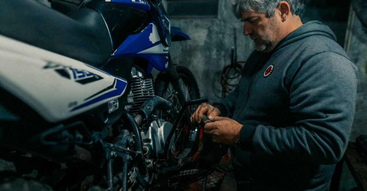 Accueil 8 découvrez le coût de l'entretien d'une moto : pièces, main-d'œuvre et conseils pour économiser sur la maintenance de votre deux-roues.