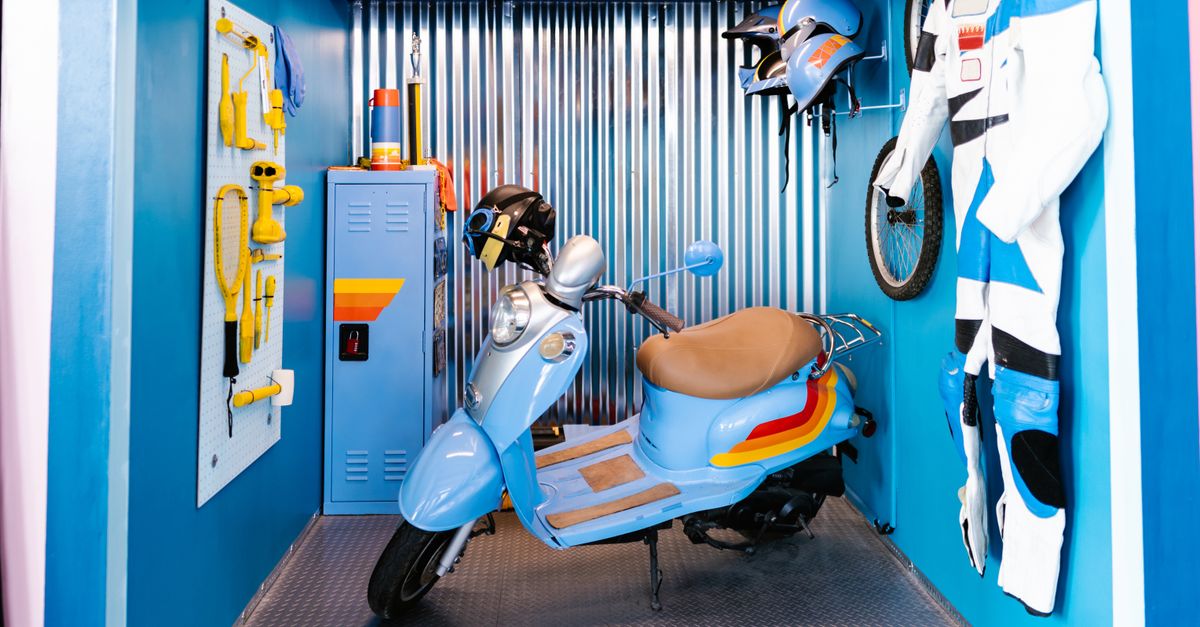 Accueil 10 service de stockage sécurisé pour motos, offrant des solutions adaptées pour protéger votre véhicule contre les intempéries et le vol.