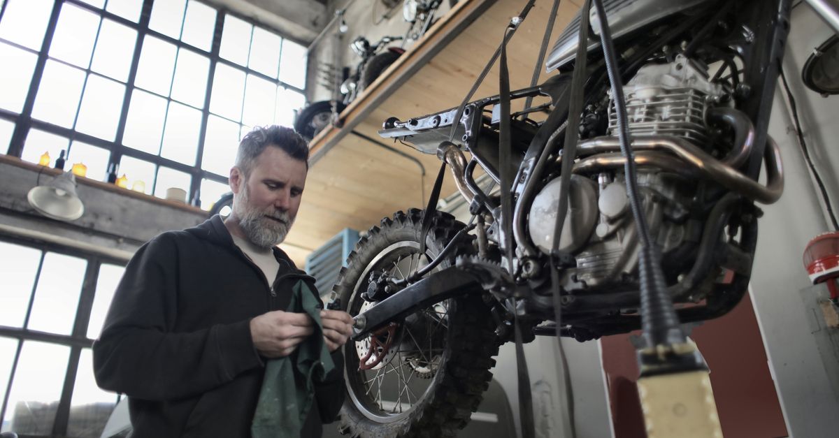 inspection technique pour motos : vérification de la conformité et sécurité de votre deux-roues selon les normes en vigueur.