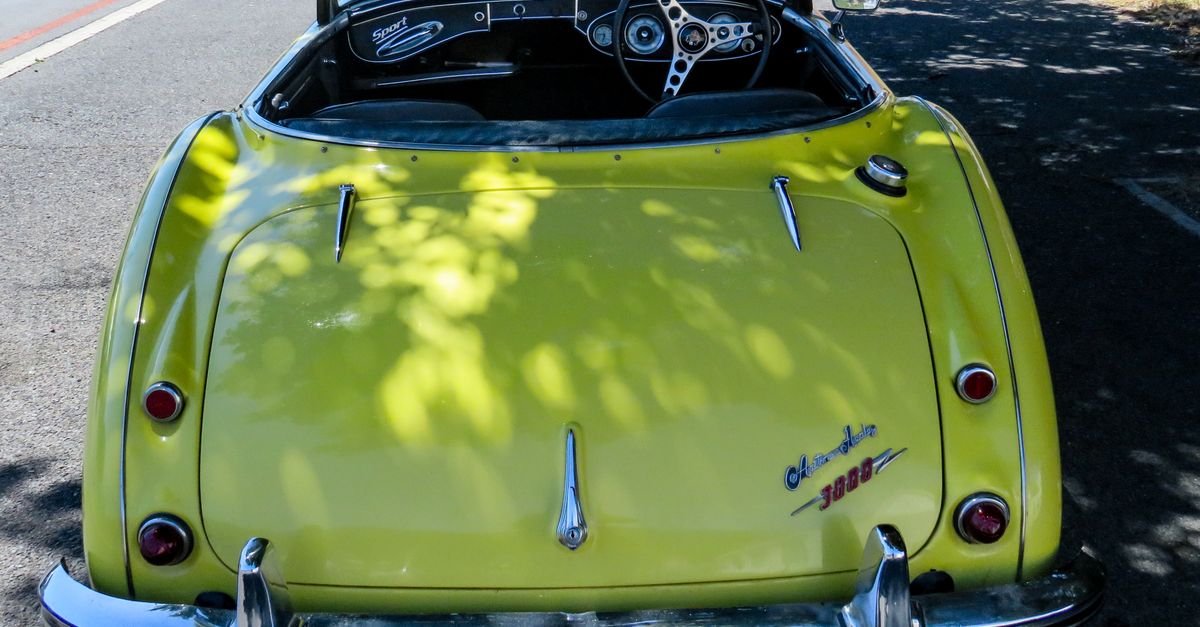 Accueil 8 découvrez les roadsters compatibles avec le permis a2, alliant performance et sécurité pour les conducteurs intermédiaires.