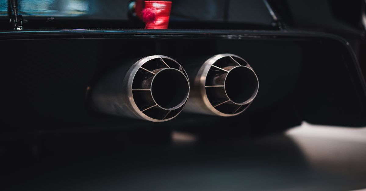 Accueil 8 découvrez les systèmes d'échappement akrapovic, alliant performance, design et qualité pour motos et voitures. améliorez votre expérience de conduite avec akrapovic.
