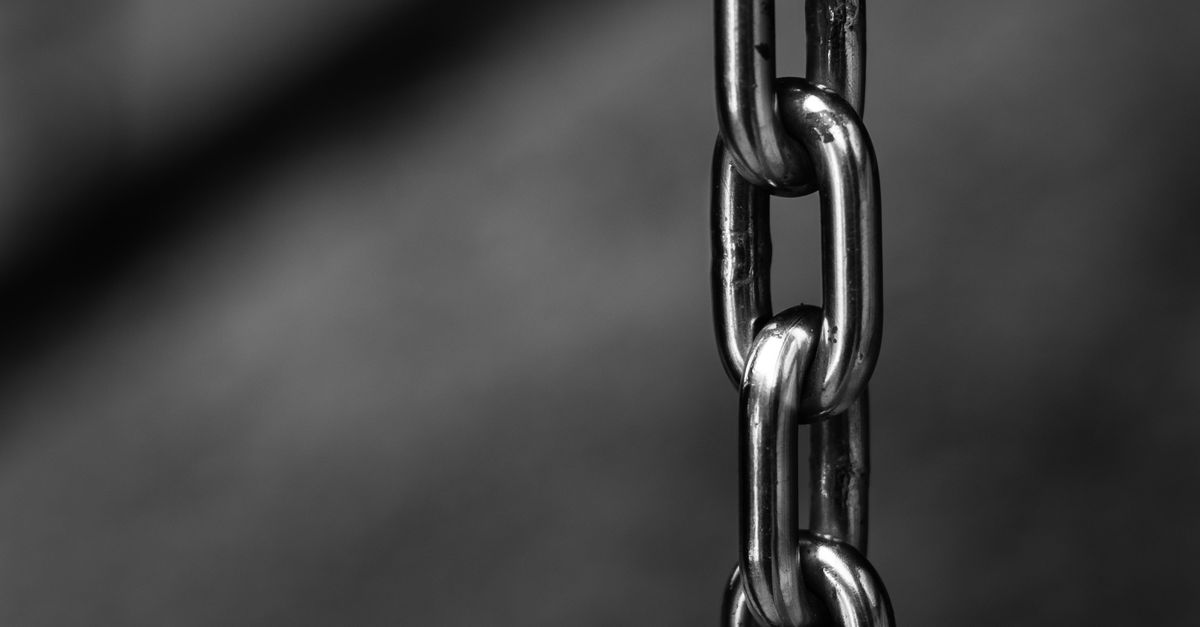 découvrez comment ajuster la tension de votre chaîne pour garantir une performance optimale et prolonger la durée de vie de votre équipement.