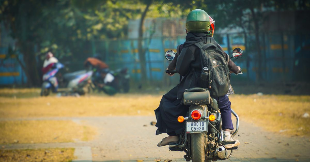 découvrez l’âge minimum requis pour obtenir un permis moto, selon la catégorie de permis et la réglementation en vigueur.